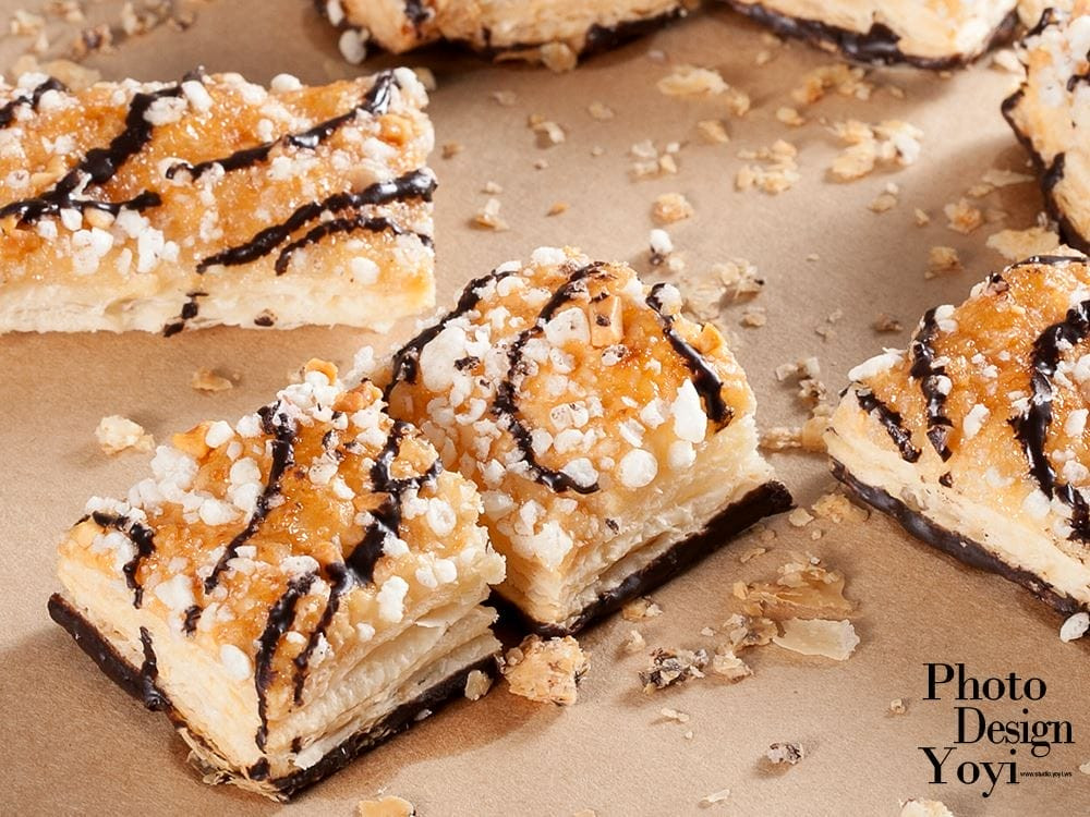 法式麵包攝影 | 法棍或歐包的質感棚拍，強調外皮的酥脆感與麵粉細節