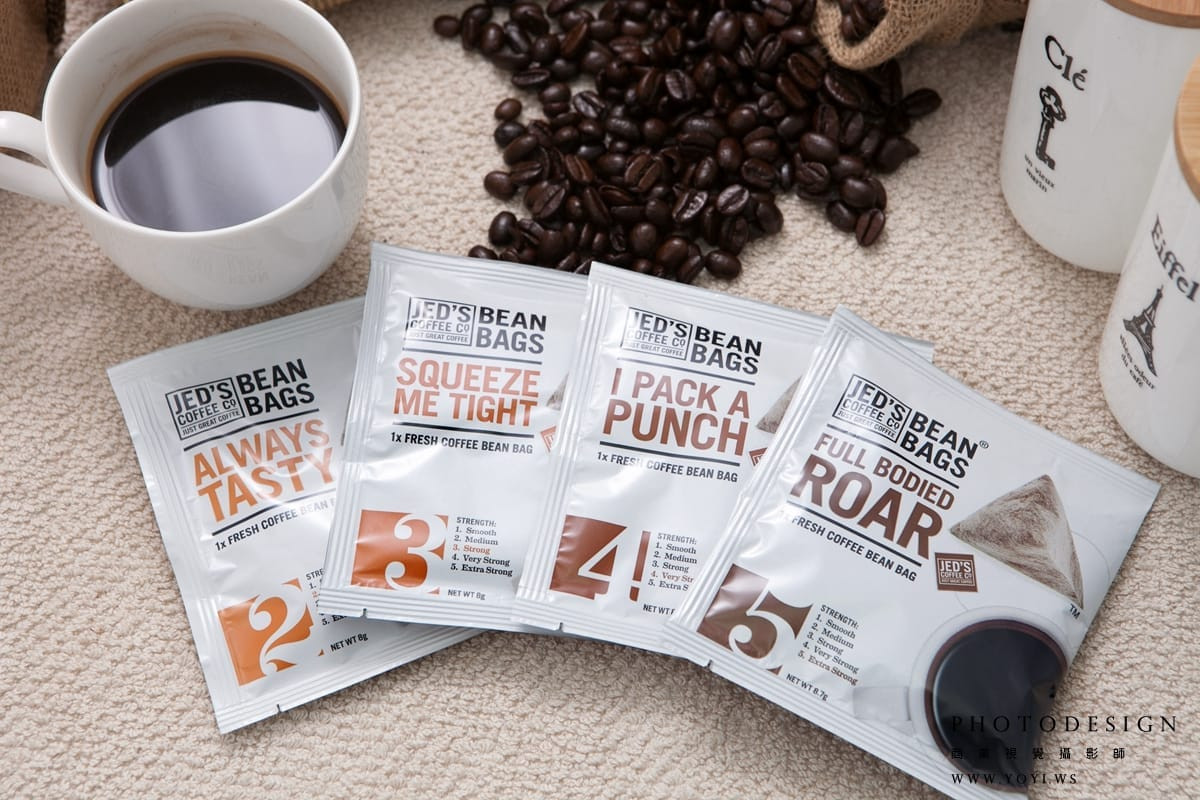 紐西蘭咖啡形象廣告 - 咖啡師或吧台情境照，展現專業服務，台北