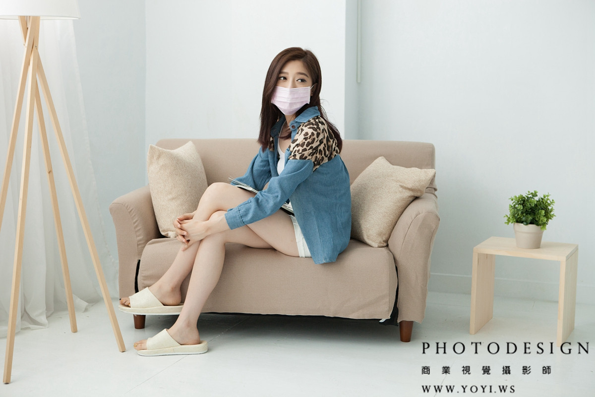 口罩商業攝影 - 平面醫療級口罩的產品主圖，強調材質與透氣，台北