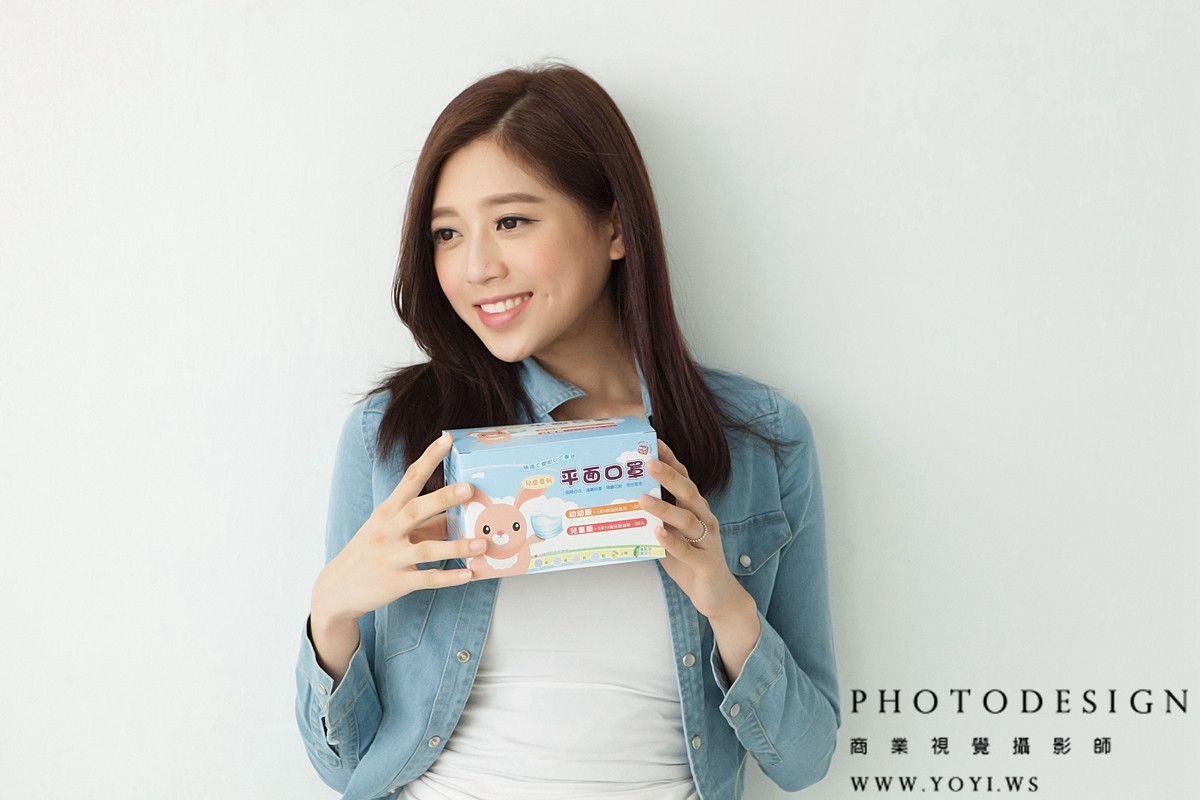 彩色平面口罩的平鋪排列組合照，適用於產品型錄，台北