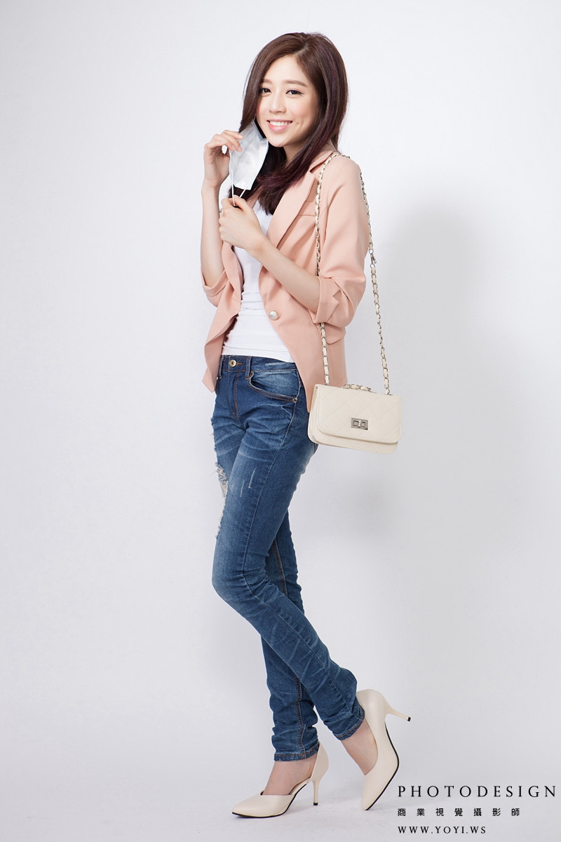 口罩產品微距 - 熔噴布或內層材質的纖維細節特寫