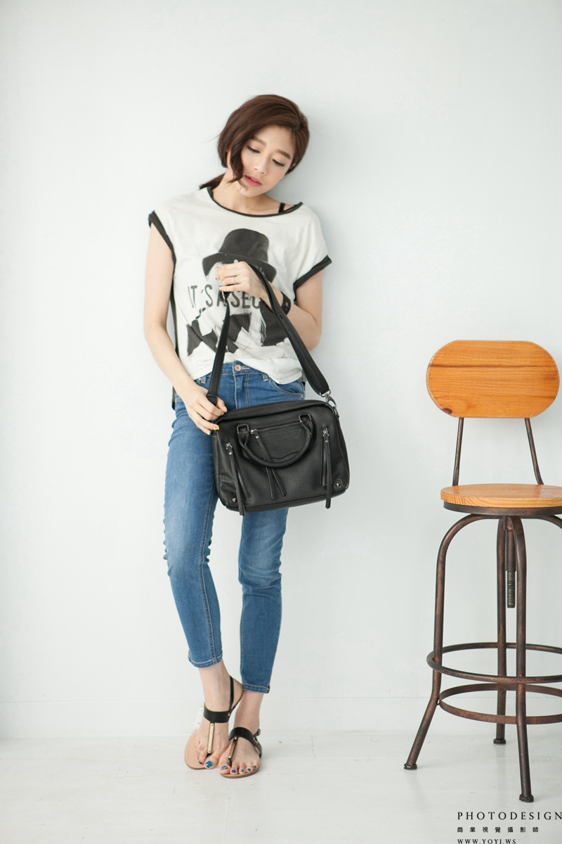 女包商業攝影 - 高質感皮革手提包的立體棚拍主圖，台北