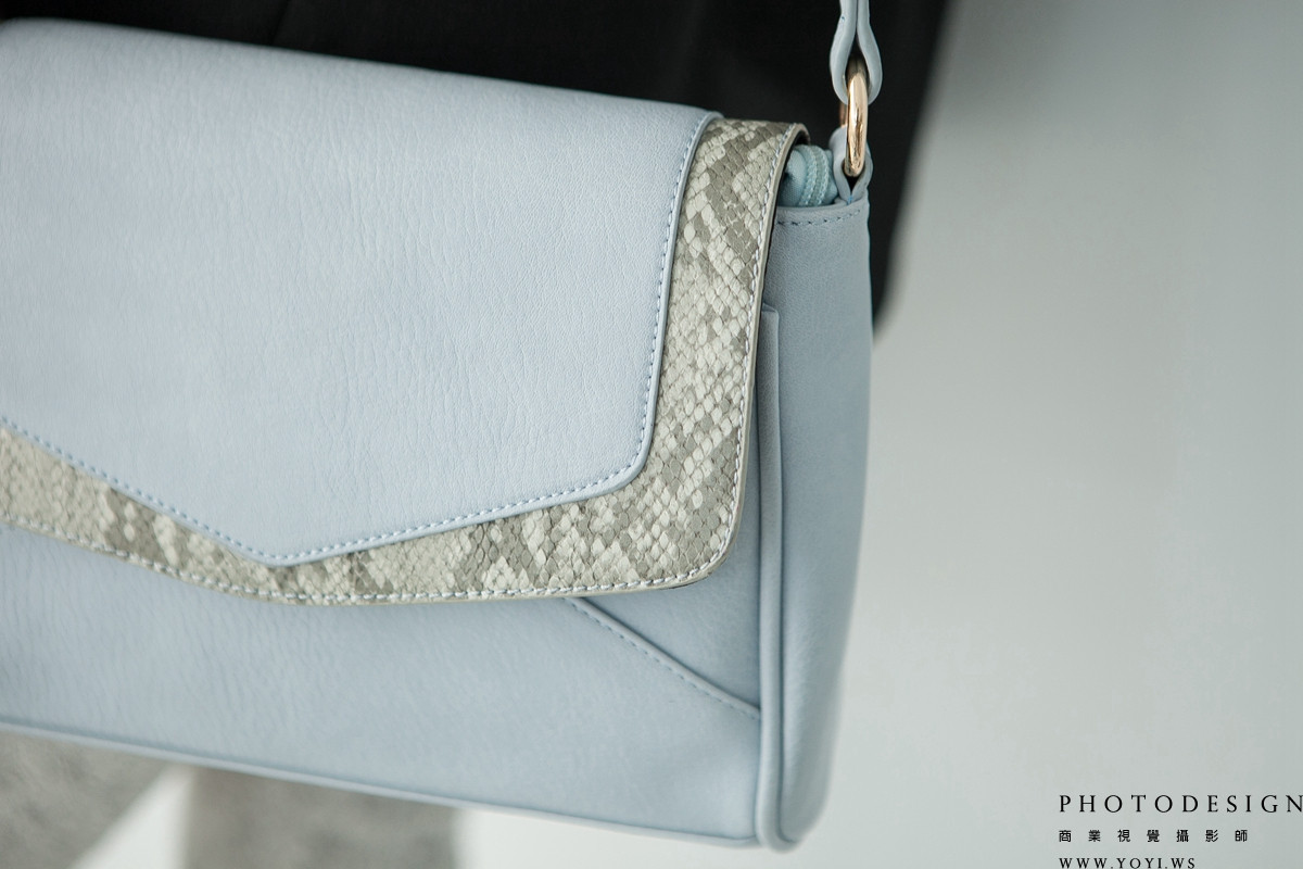 商業攝影 - 輕奢風鏈帶包的提把與鍊條特寫，台中