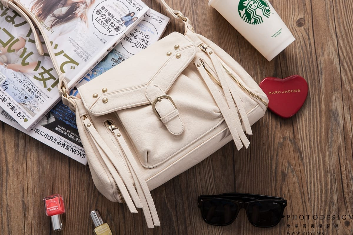 專業產品攝影 - 手提公事包的結構與容量展示，台北