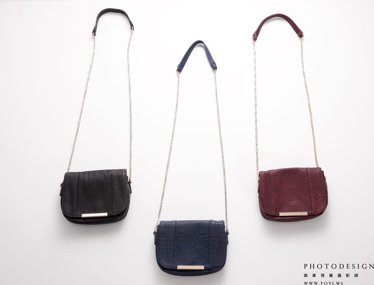 商業攝影 - 多隔層後背包的戶外情境，強調機能性，高雄