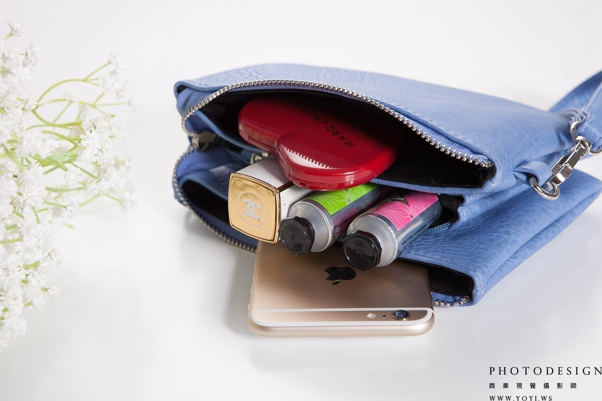 商業攝影 - 異材質拼接後背包的紋理對比與顏色搭配