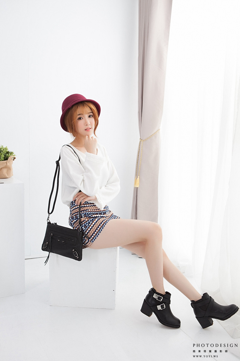 台北女裝攝影推薦 - 休閒襯衫的戶外自然光拍攝，電商網拍