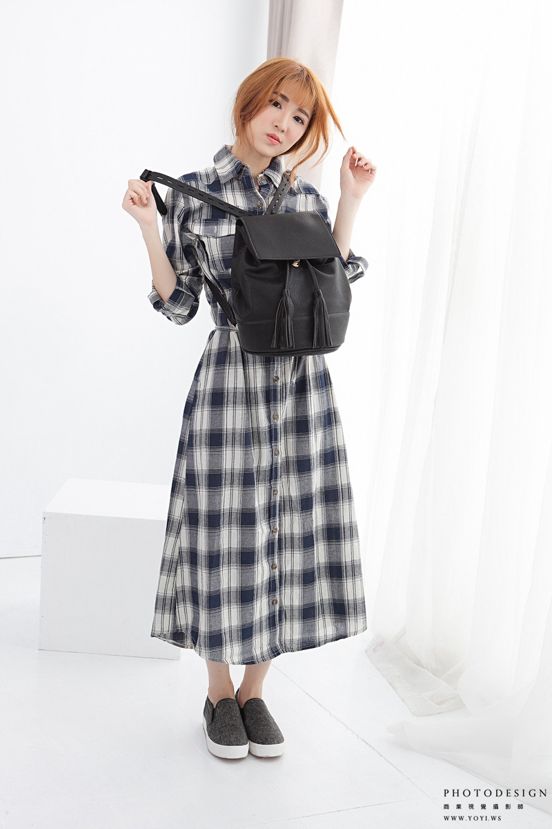 女裝模特兒外拍 - 夏季短袖上衣的清新自然光效果，網拍