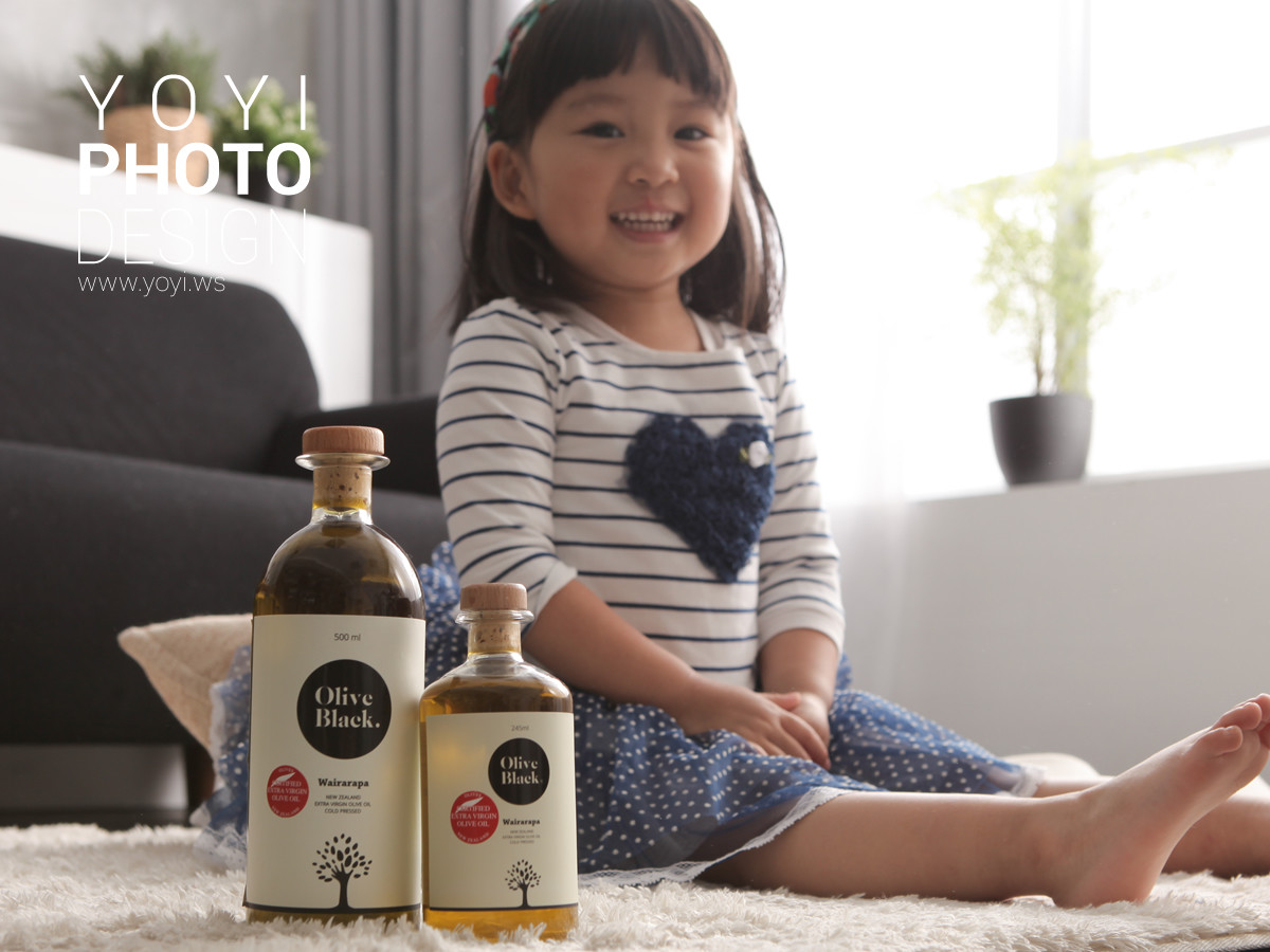 橄欖油包裝攝影師作品集，提供全方位電商攝影解決方案與高階修色。