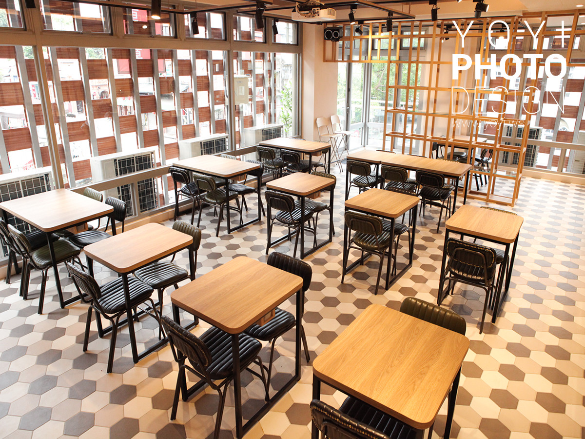 長青殼典店面空間攝影，舒適明亮的餐廳環境