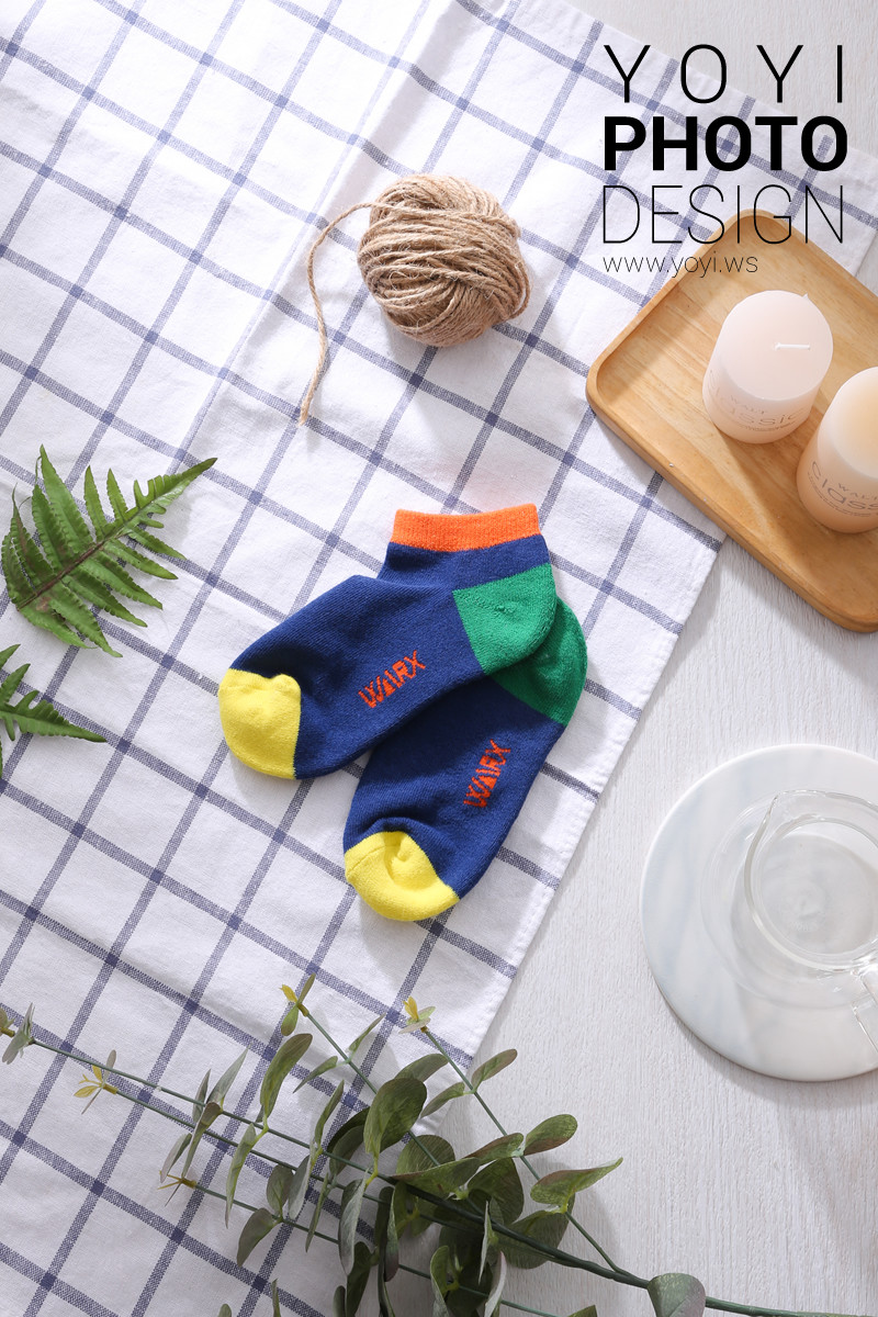服飾攝影與平拍 - 合隆羽藏、順易利口罩與內衣實例 | 優奕數位 121 兒童襪平拍攝影,純棉材質與可愛配色展示