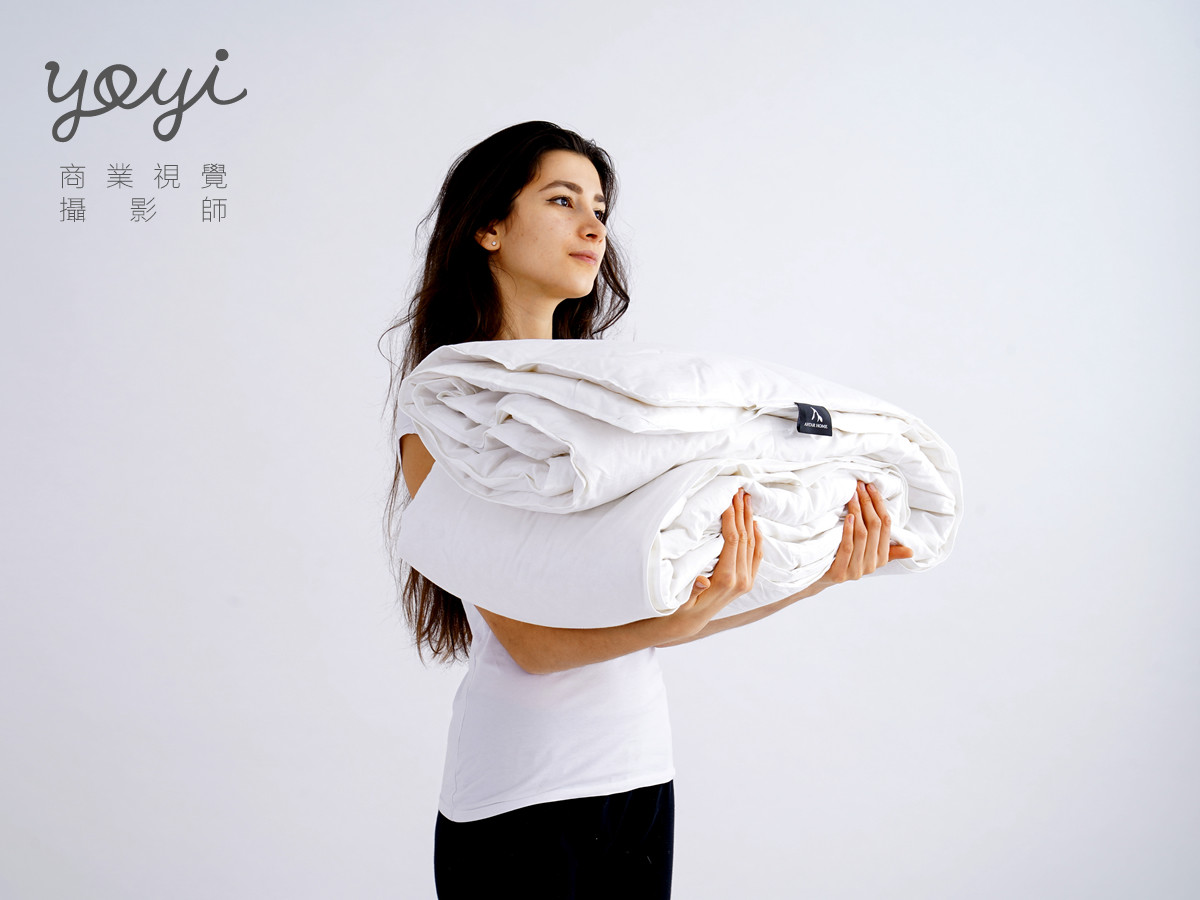 寢具商品攝影｜高品質純白羽絨被、床包組與極簡居家風格攝影 5