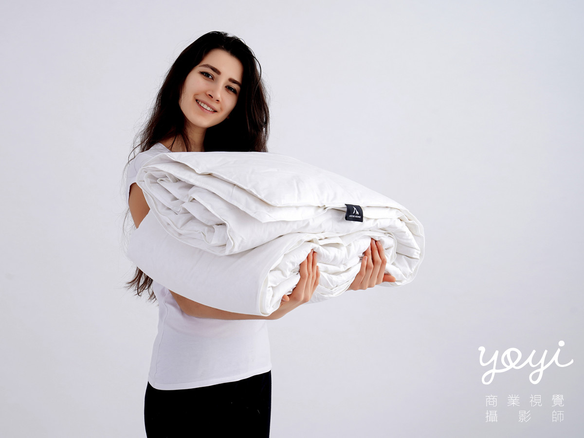 寢具商品攝影｜高品質純白羽絨被、床包組與極簡居家風格攝影 13