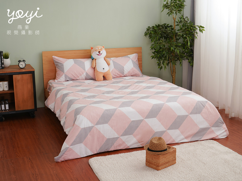 寢具商品攝影｜永研格紋床包組與溫馨居家臥室情境攝影 1