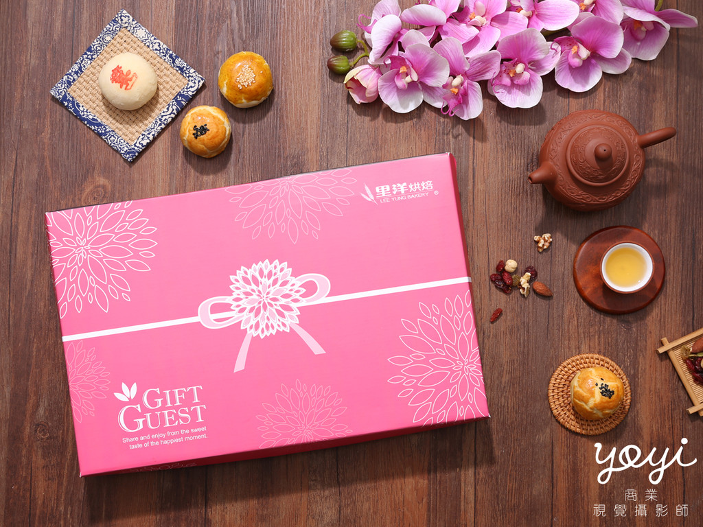 美食商品攝影｜傳統綠豆椪、中秋月餅禮盒與精緻糕點切面特寫攝影 3
