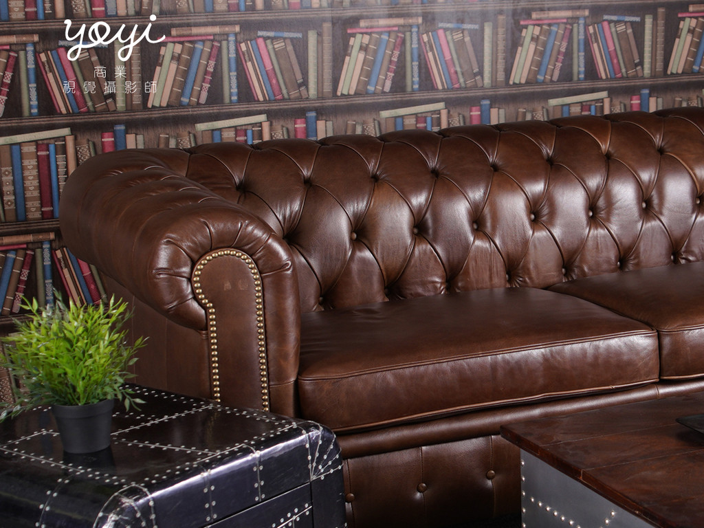 家具商品攝影｜純真年代經典紅色拉扣沙發與英式復古風格攝影 49