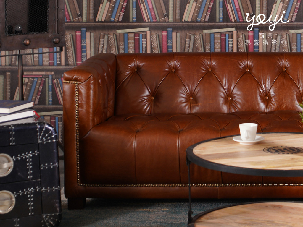 家具商品攝影｜純真年代經典紅色拉扣沙發與英式復古風格攝影 61