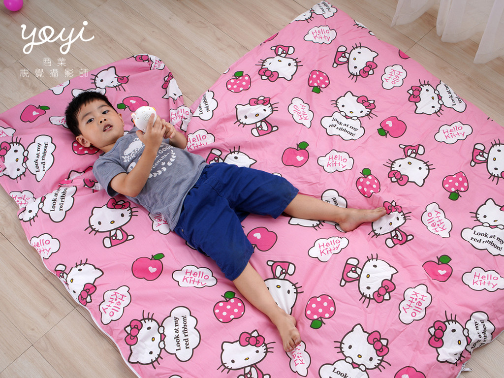 兒童寢具攝影｜粉紅童趣花卉圖騰涼被兒童熟睡情境攝影 35