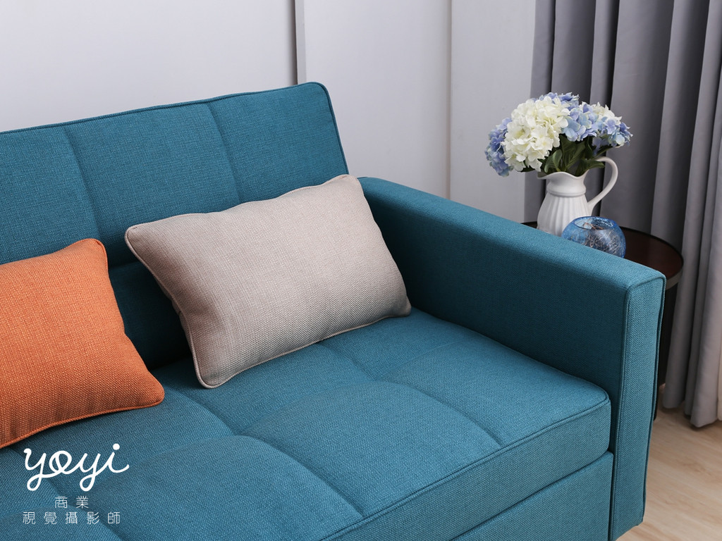 家具商品攝影｜現代風鮮紅 L 型布沙發與客廳空間美學攝影 7