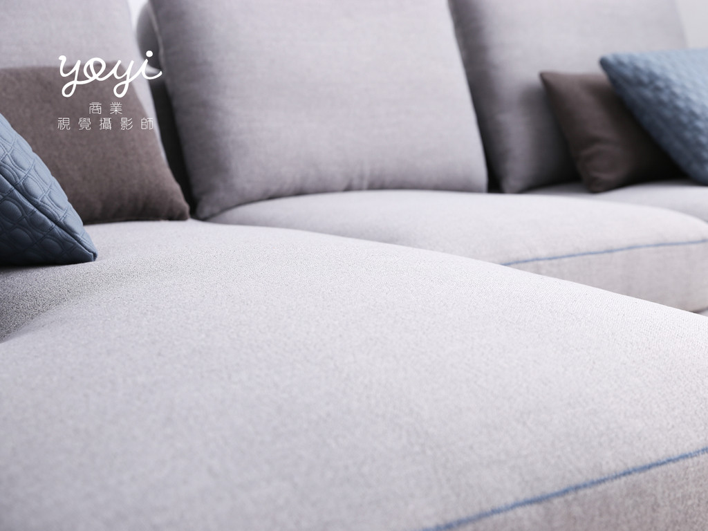 家具商品攝影｜現代風鮮紅 L 型布沙發與客廳空間美學攝影 25