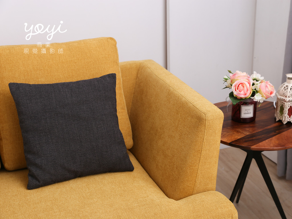 家具商品攝影｜現代風鮮紅 L 型布沙發與客廳空間美學攝影 29