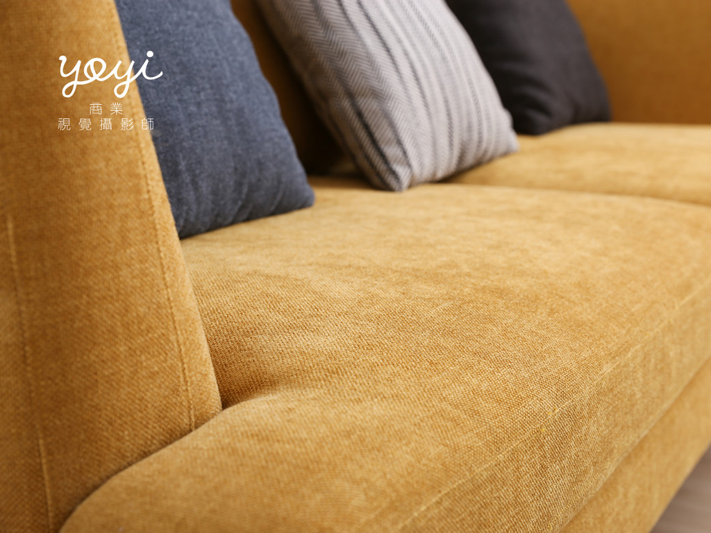 家具商品攝影｜現代風鮮紅 L 型布沙發與客廳空間美學攝影 31