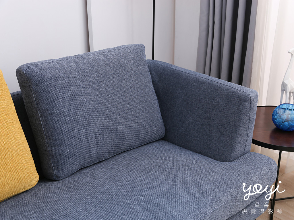 家具商品攝影｜現代風鮮紅 L 型布沙發與客廳空間美學攝影 79