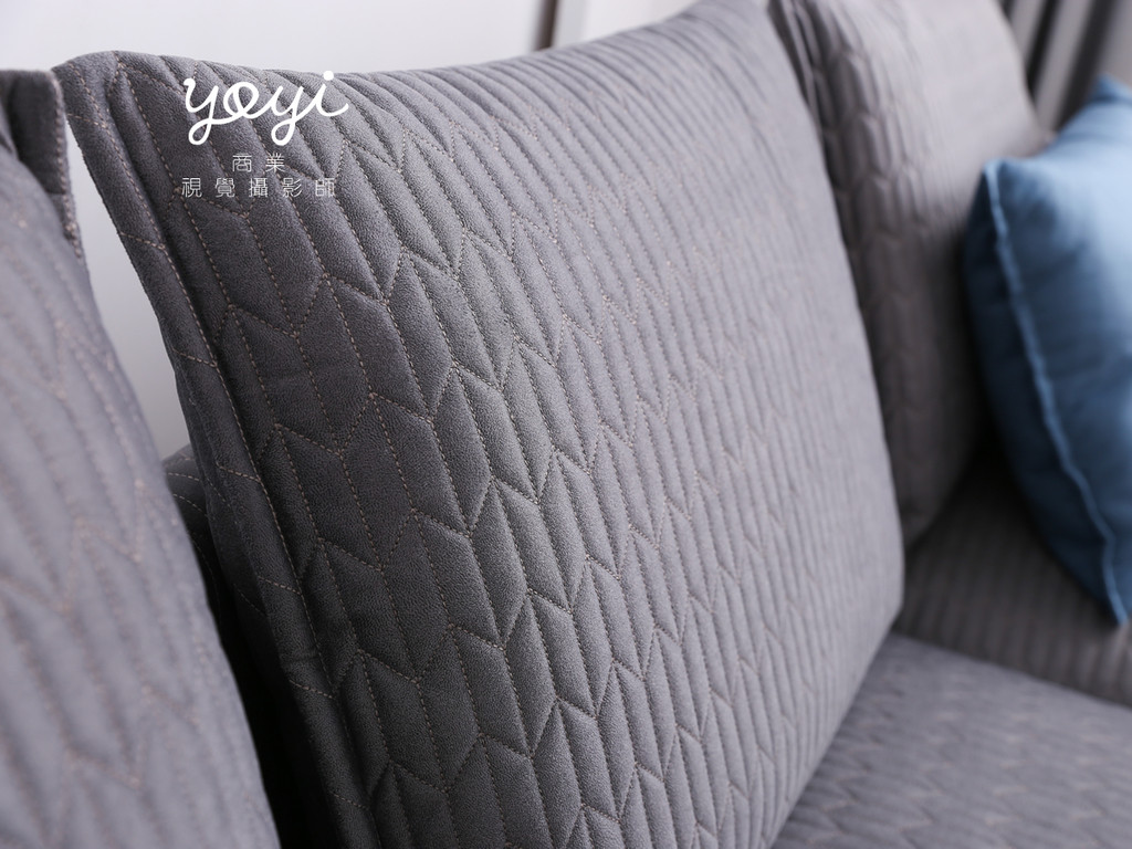 家具商品攝影｜現代風鮮紅 L 型布沙發與客廳空間美學攝影 89