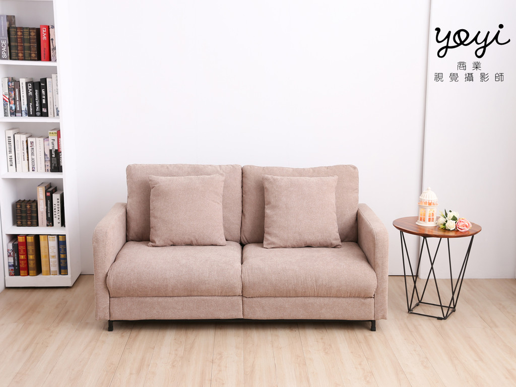 家具商品攝影｜現代風鮮紅 L 型布沙發與客廳空間美學攝影 95