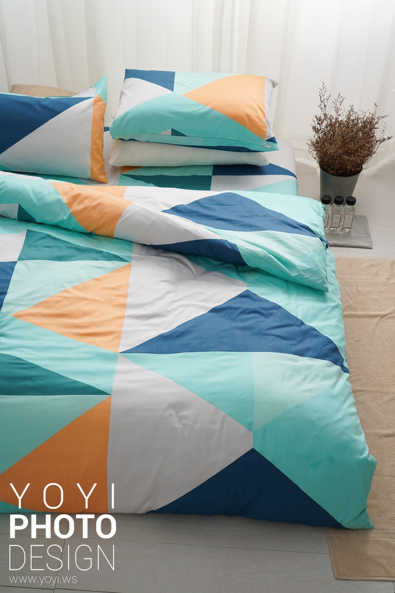 寢具商品攝影｜藍色調幾何圖騰床包組與現代風格攝影｜鑫妮 1
