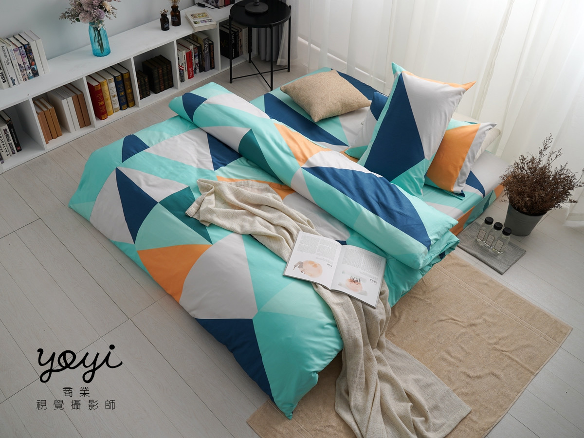 寢具商品攝影｜藍色調幾何圖騰床包組與現代風格攝影｜鑫妮 7