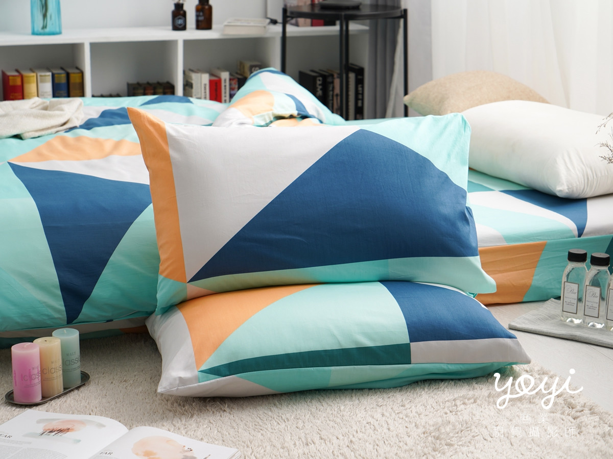 寢具商品攝影｜藍色調幾何圖騰床包組與現代風格攝影｜鑫妮 13