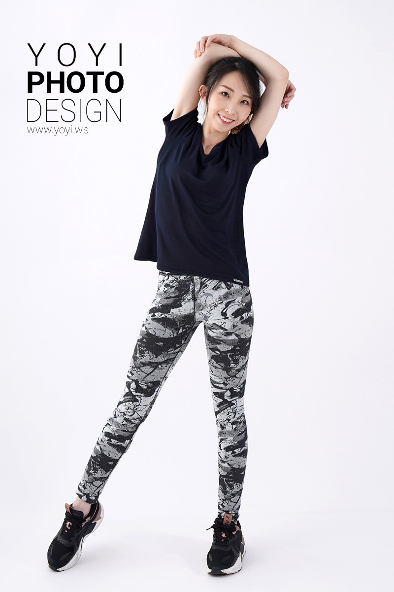 服飾攝影｜機能性石墨烯 T-shirt 與男女休閒服飾模特兒情境攝影 3