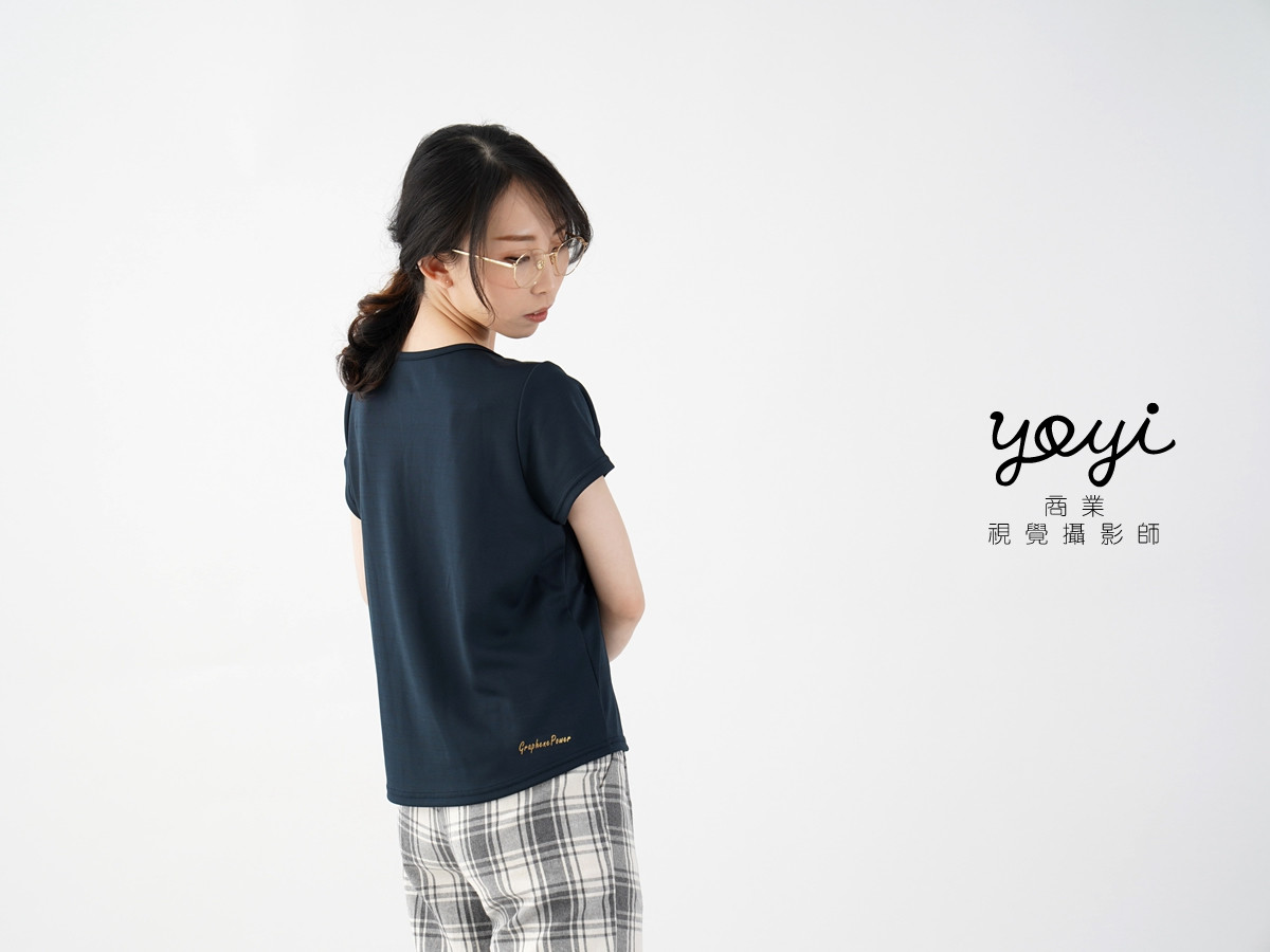 服飾攝影｜機能性石墨烯 T-shirt 與男女休閒服飾模特兒情境攝影 93