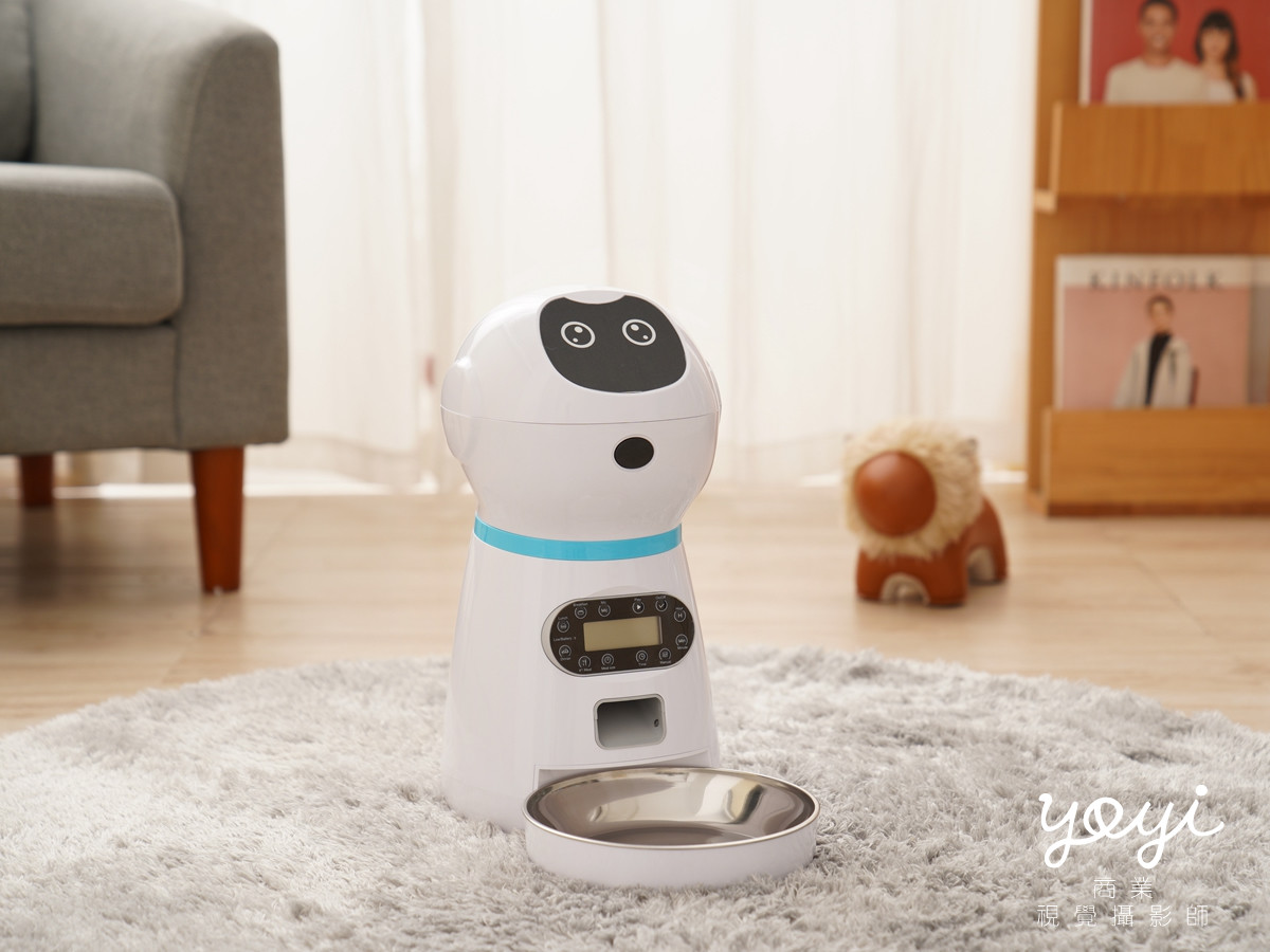 家電攝影與情境拍攝 - 寵物家電、廚房烤箱與清淨機實例 | 優奕數位 57 智慧寵物飲水機攝影,潔淨白色家電與居家情境拍攝