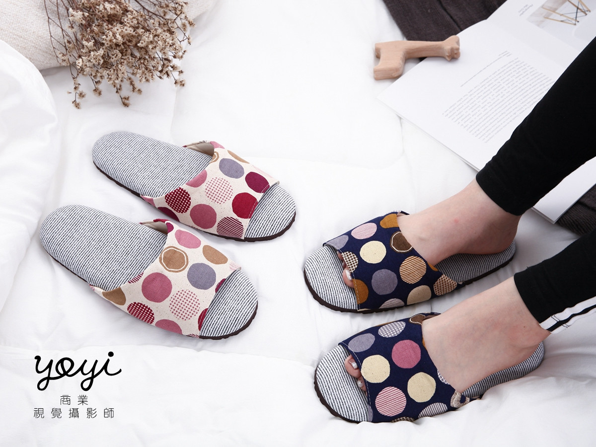 室內鞋履攝影｜灰系格子與格紋質感室內拖鞋攝影｜太松 41