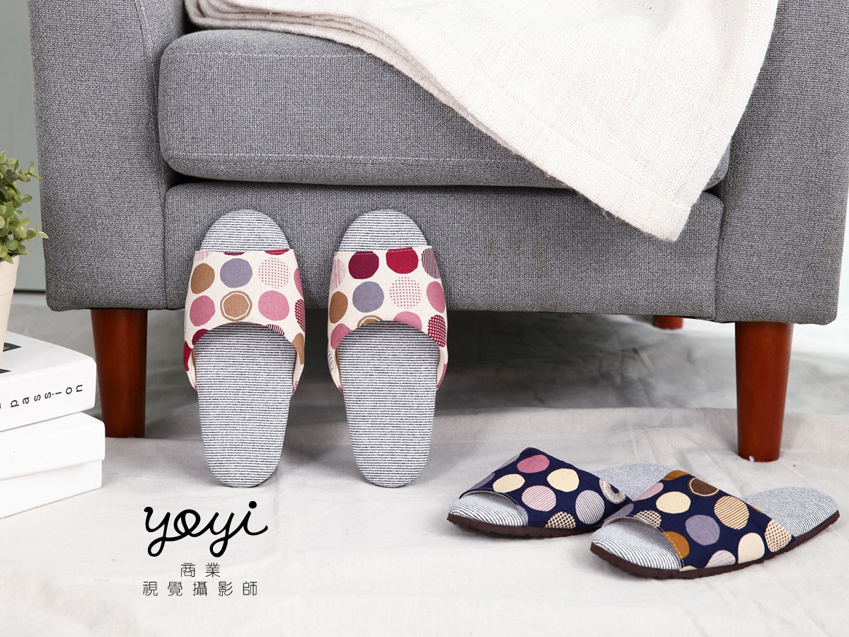 室內鞋履攝影｜灰系格子與格紋質感室內拖鞋攝影｜太松 65