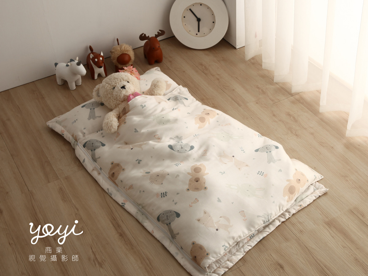 寢具商品攝影｜白藍配色簡約風格雙人床包組居家情境攝影 107