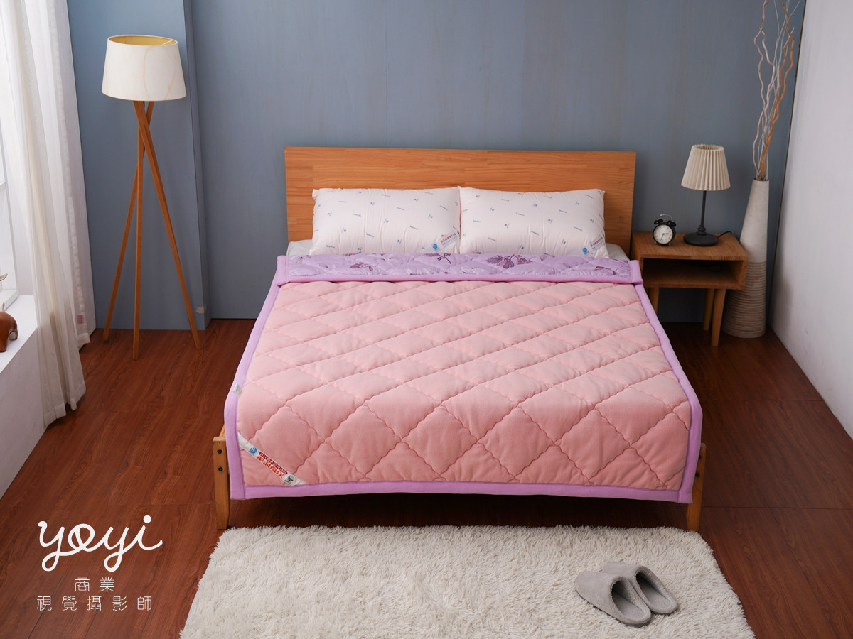 寢具商品攝影｜紫色調質感涼被與舒適居家臥室情境攝影 17