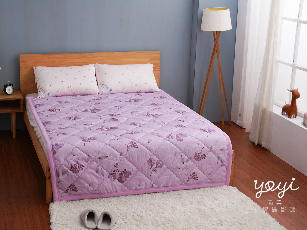 寢具商品攝影｜紫色調質感涼被與舒適居家臥室情境攝影 23