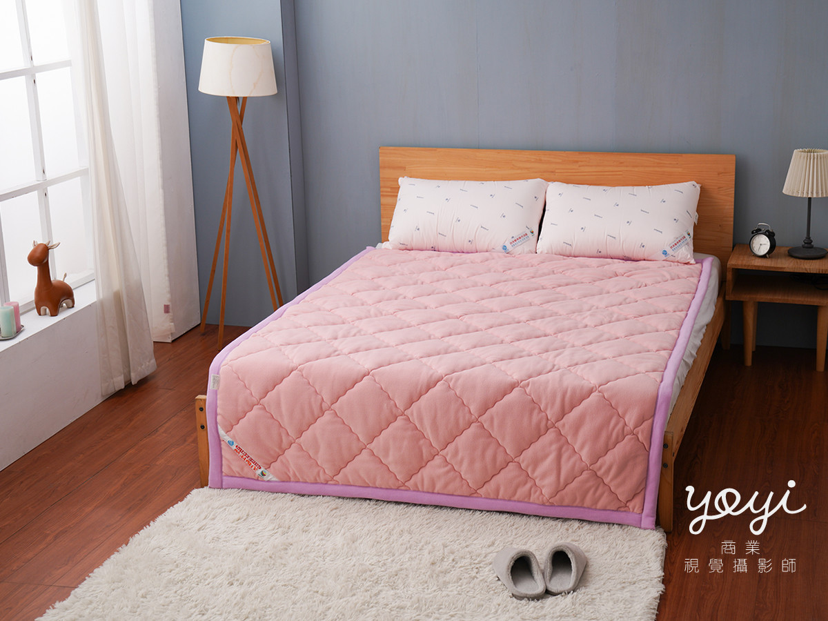 寢具商品攝影｜紫色調質感涼被與舒適居家臥室情境攝影 25