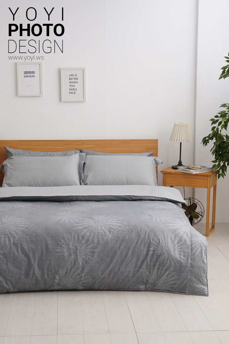 寢具商品攝影｜藍色調居家涼被床包組模特兒放鬆情境攝影 43