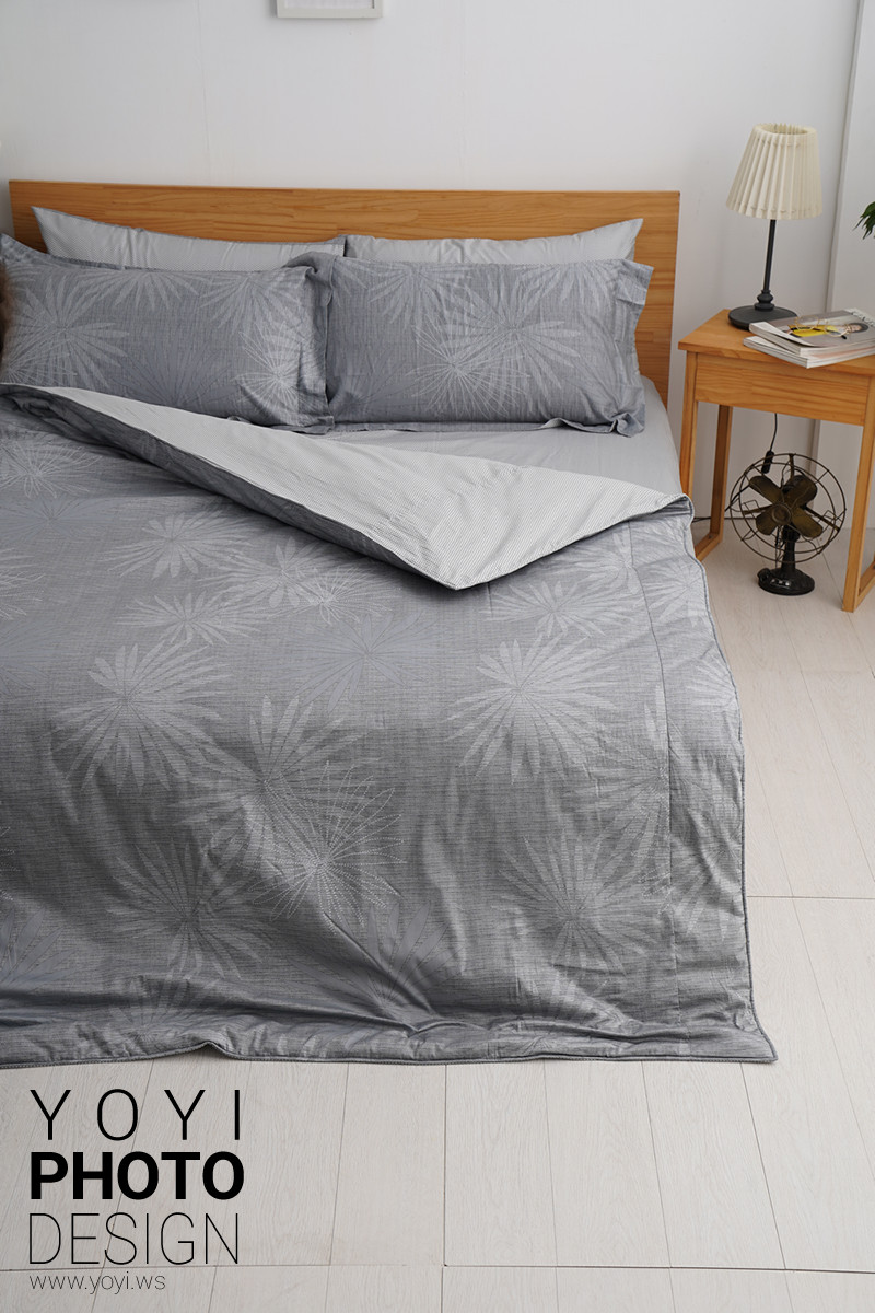 寢具商品攝影｜藍色調居家涼被床包組模特兒放鬆情境攝影 45