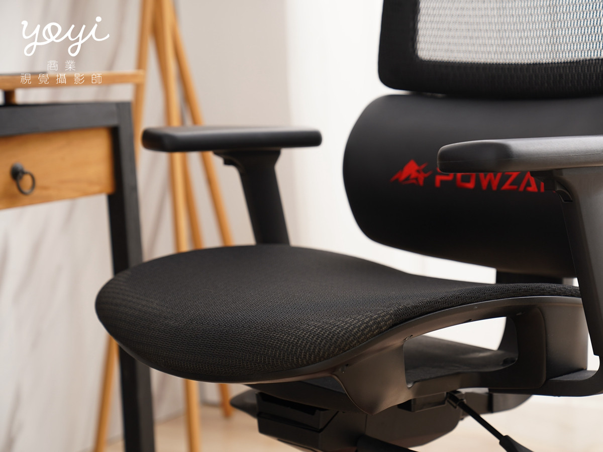 電競椅攝影｜賽博龐克風電競椅與 RGB 霓虹光影情境攝影 15