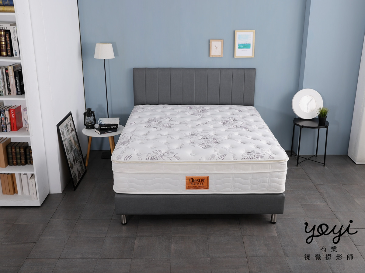 床墊商品攝影｜現代風灰色布質床架與機能床墊居家情境攝影 5