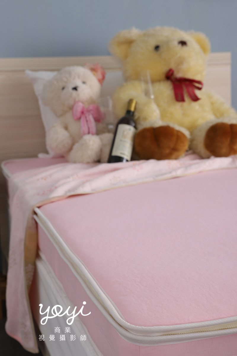 床墊商品攝影｜現代風灰色布質床架與機能床墊居家情境攝影 17