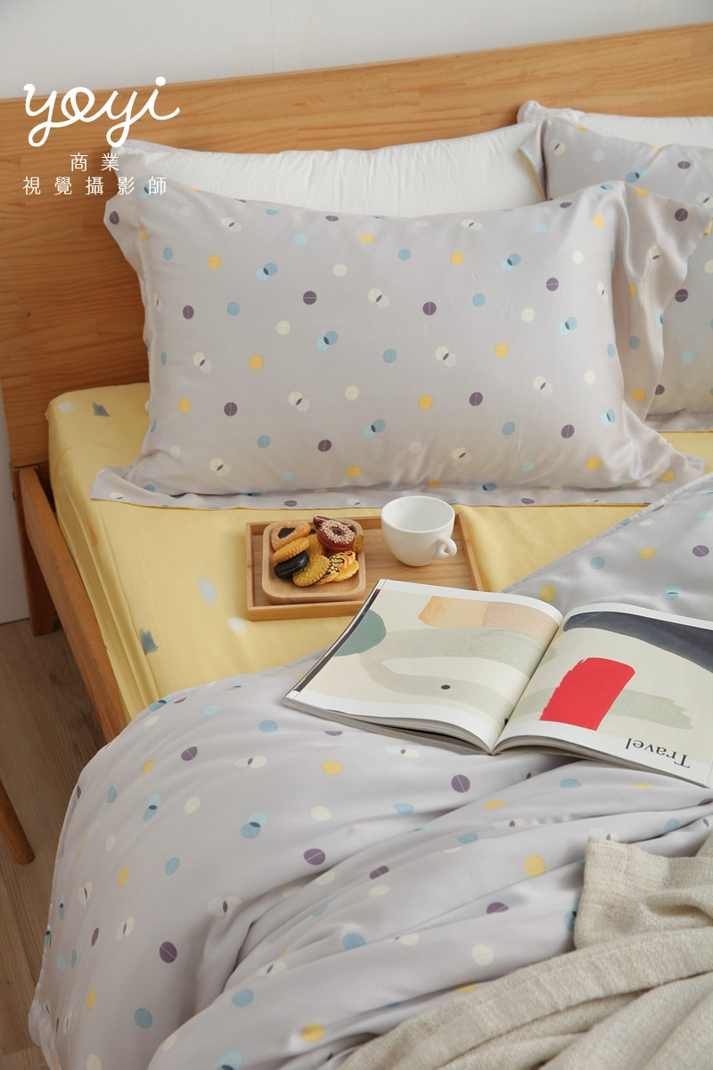 寢具商品攝影｜灰白質感碎花雙人床包組居家風格攝影 1