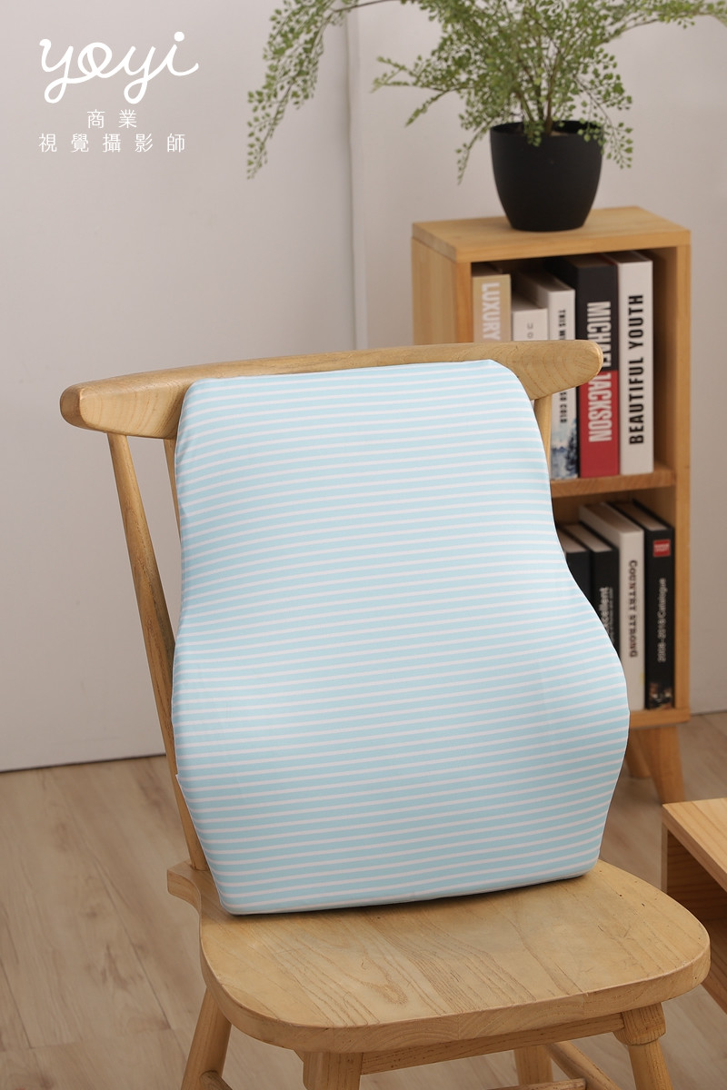靠枕商品攝影｜舒適機能靠枕與模特兒放鬆居家情境攝影 141