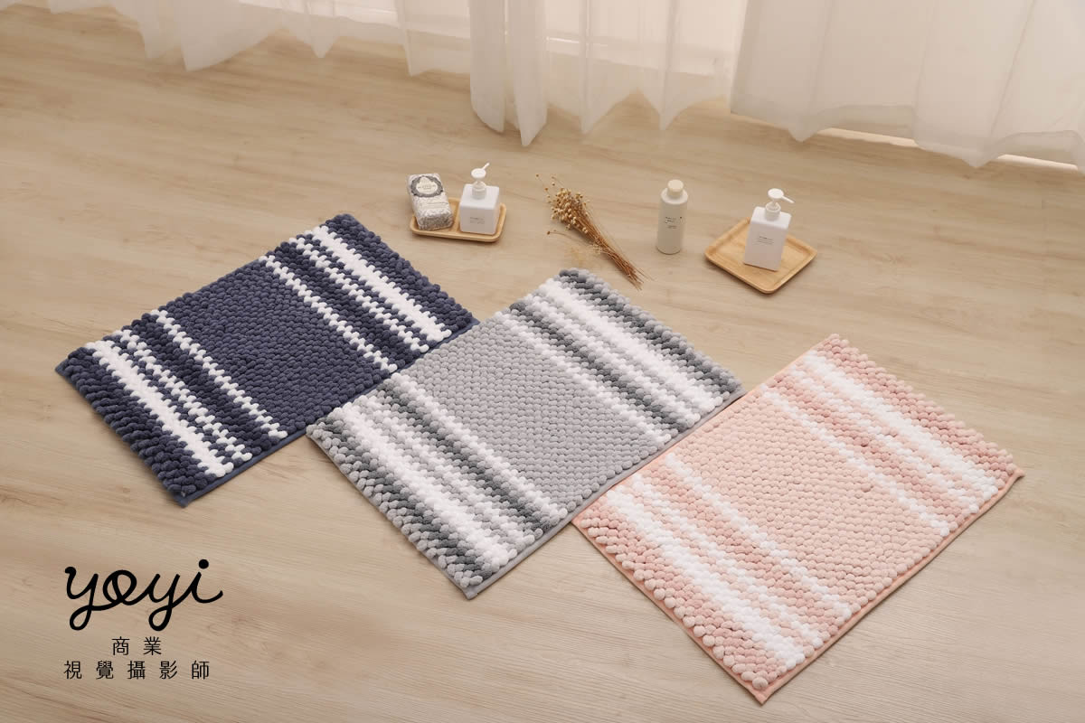 靠枕商品攝影｜舒適機能靠枕與模特兒放鬆居家情境攝影 175