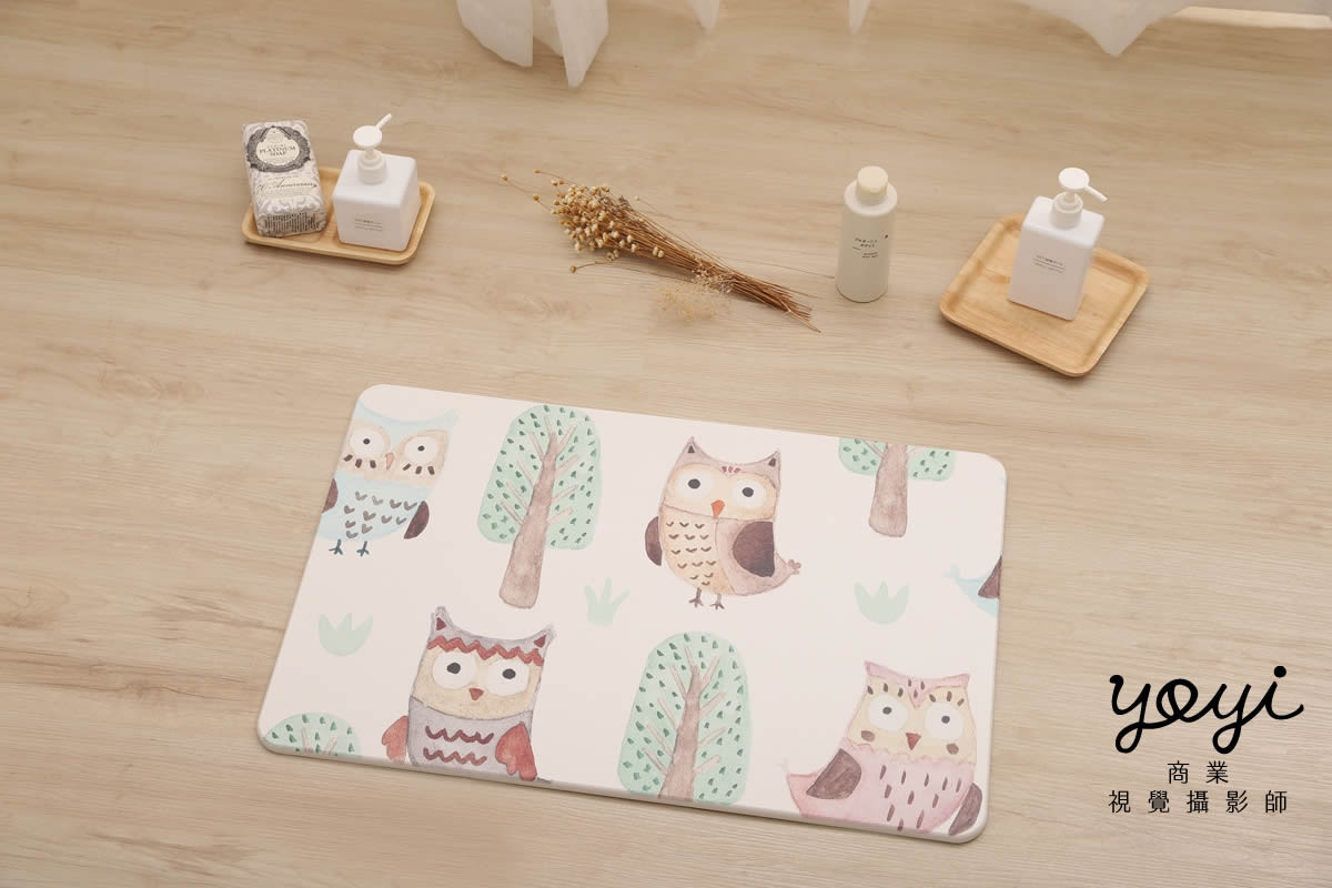 靠枕商品攝影｜舒適機能靠枕與模特兒放鬆居家情境攝影 189